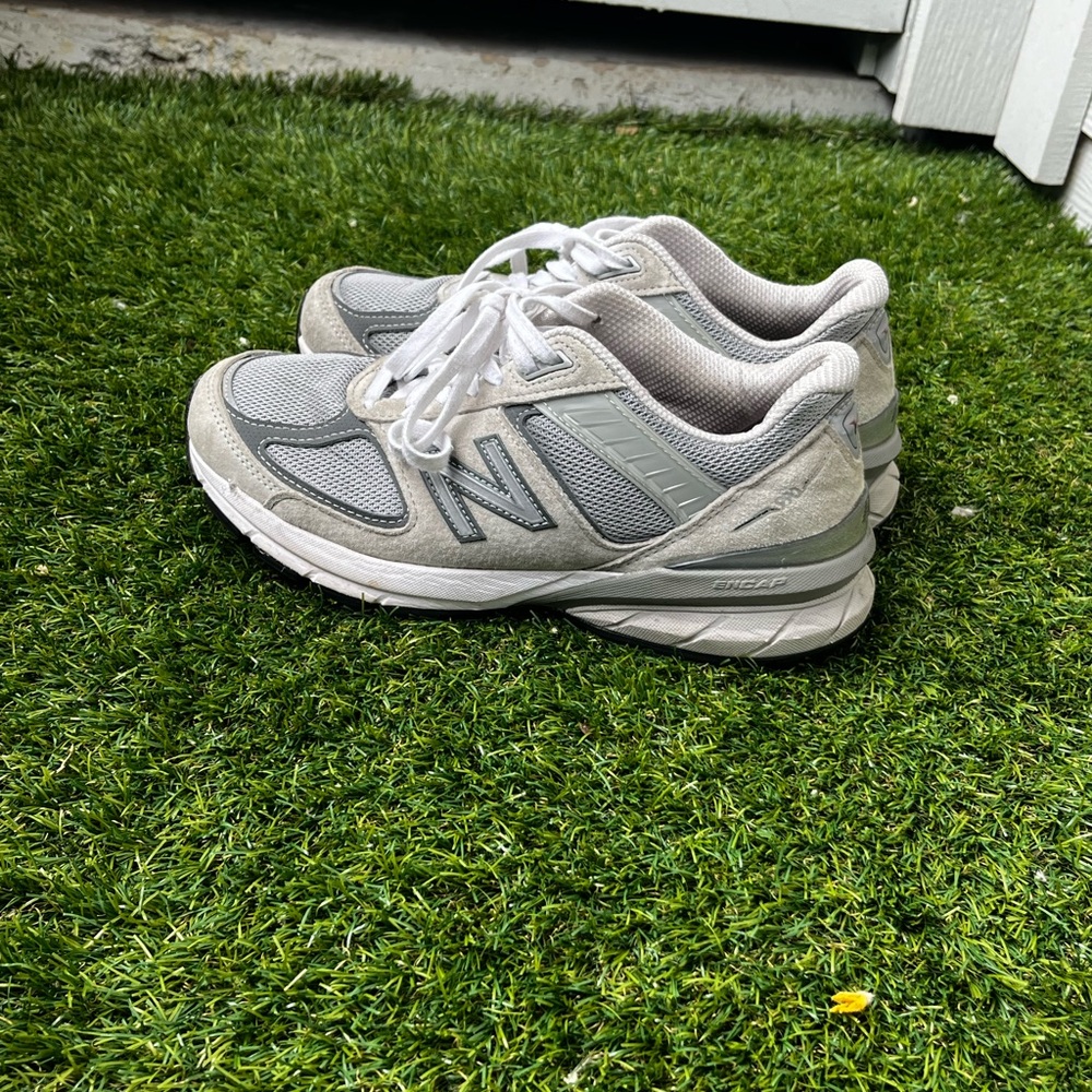 New Balance 990v5 Sneakers